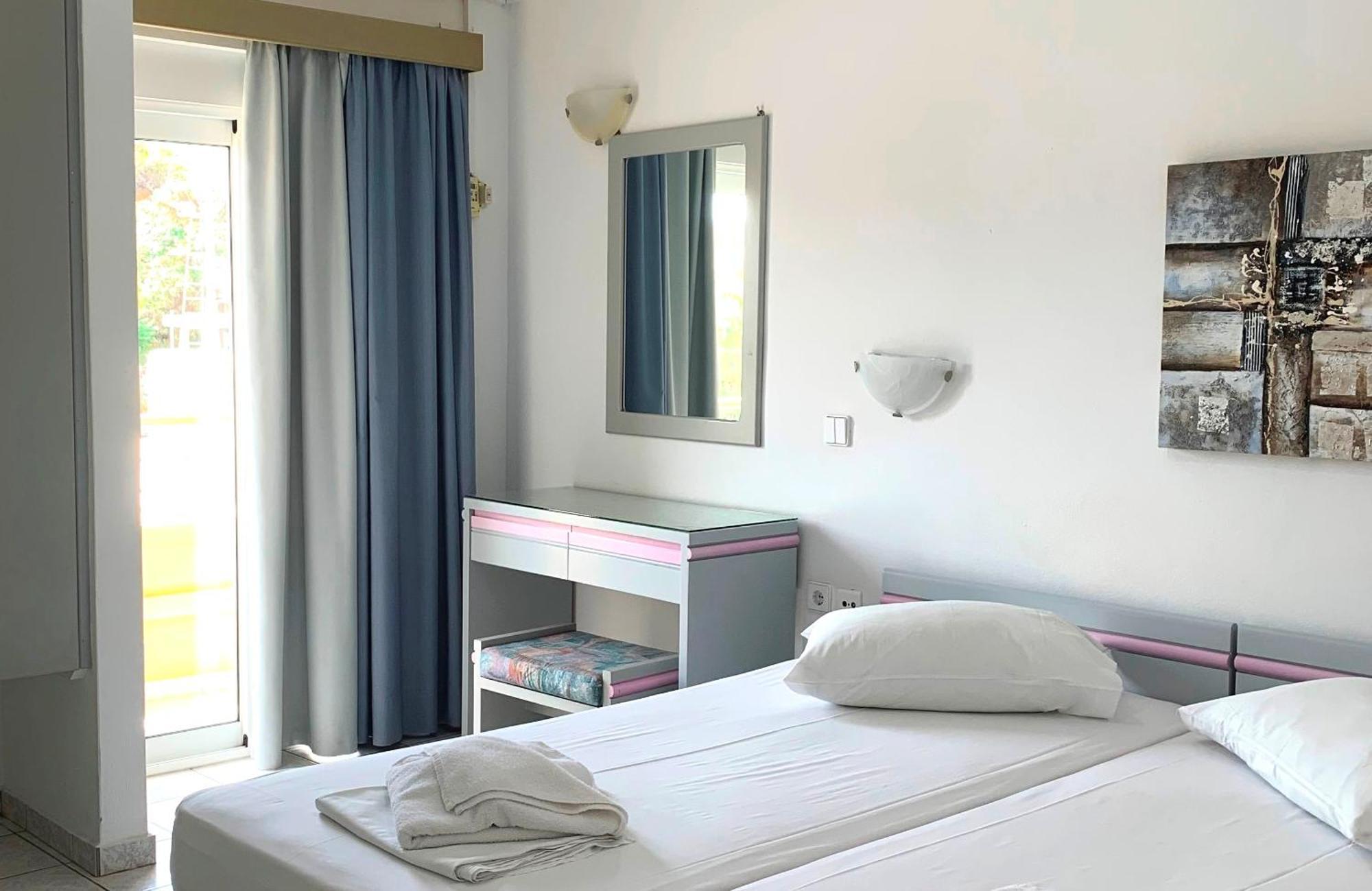 Ermis Suites Platanés Habitación foto